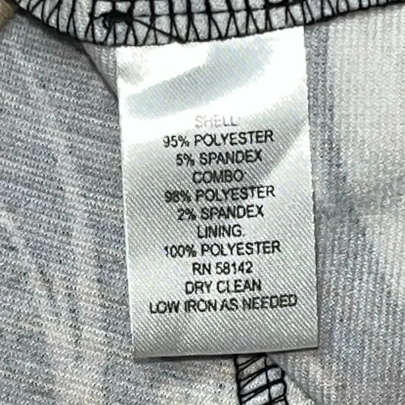 London Times | Floral Print Sleeveless Dress - Picture 4 of 4